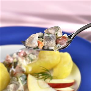 Matjes salad with apples and potatoes
