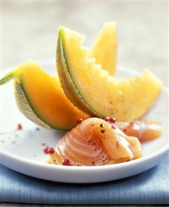Honeydew melon with smoked salmon