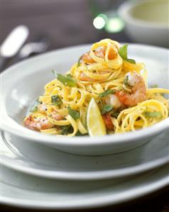 Tagliatelle al limone (Tagliatelle with shrimps & limes)