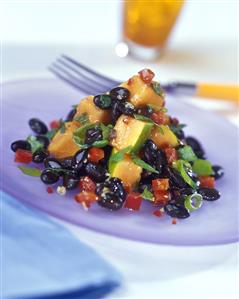 Black bean salad with papaya