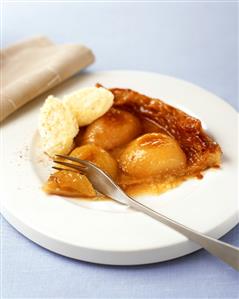 Tarte tatin (caramelised apple tart) with ice cream