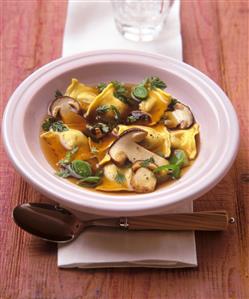 Cep broth with mushroom ravioli (1)