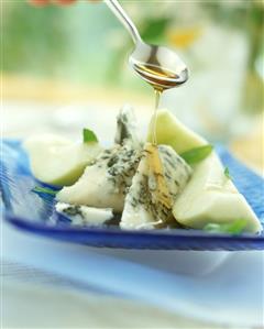 Roquefort with pears and honey