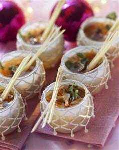 Poultry and lemon grass soup with shiitake mushrooms (1)