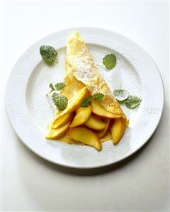 Crepe with Calvados apples