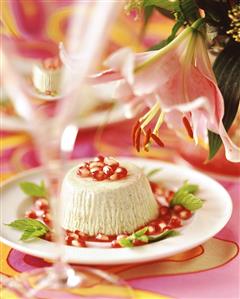 Peppermint panna cotta with pomegranate sauce