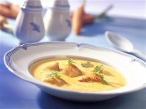 Creamed carrot soup with turkey breast