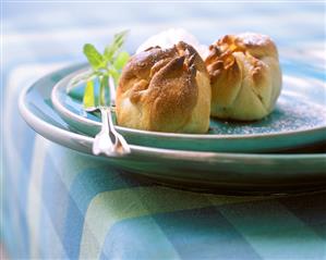 Medlars in pastry