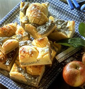 A few pieces of apple quark cake with poppy seeds