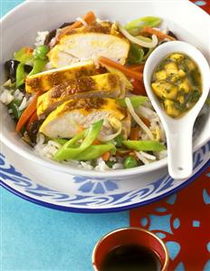 Curried chicken with coconut, with vegetable rice & mango sauce