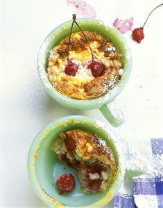 Cherry pudding with sago, served in two cups