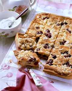 Cherry cake with almond crumble