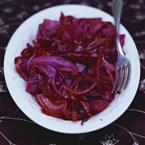 Red cabbage with apples and onions in cider