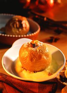 Stuffed baked apple with custard