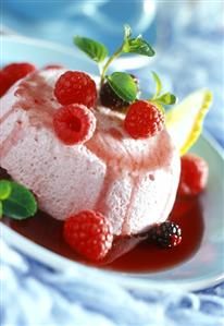 Raspberry and blueberry mousse