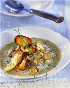 Lentil soup with mushrooms