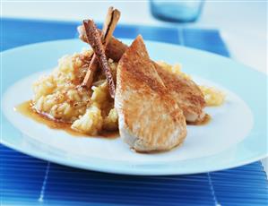 Turkey escalope with apple and cinnamon rice