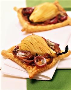 Pear and onion tartlet