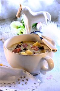 Kapusniak z kielbasa (cabbage soup with sausage, Poland)