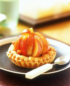 Puff pastry croustillant with caramelised apple wedges