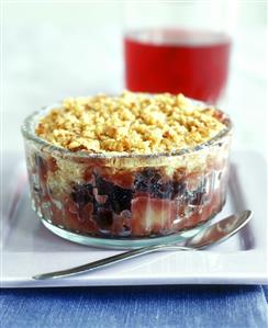 Apple and blackberry crumble