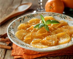 Soupe d'orange (orange slices with cinnamon and mint, France)