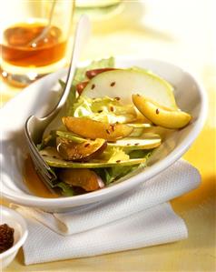 Endive with plums and apple slices