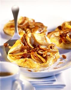 Apple pasties (puff pastry with apple, marzipan & raisins)