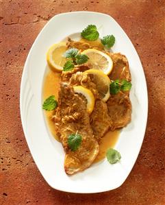 Scaloppine al limone (veal escalopes with lemon, Italy)