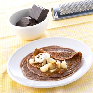 Chocolate crêpes with pears