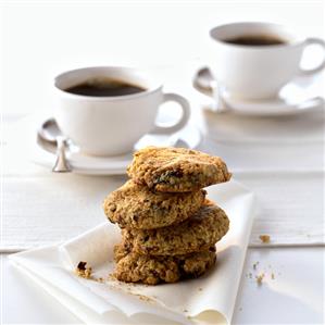 Plum and almond cookies