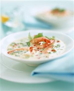 Coconut soup with shrimps