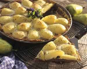 Sweet pear tart with lemon balm