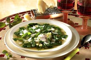 Spinach and asparagus soup with buffalo mozzarella and Parmesan