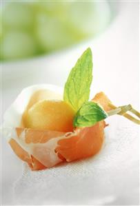 Prosciutto e melon (Ham and melon, Italy). Receta disponible.