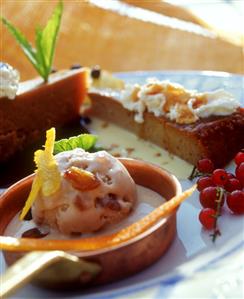 Ice cream with candied fruits and 'gâteau au chocolat'