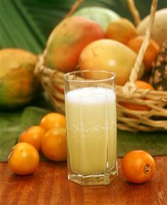 Jugo de lulo (naranjilla juice, Colombia)