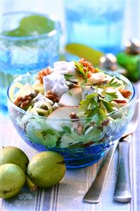 Leek salad with cheese, apple and walnuts