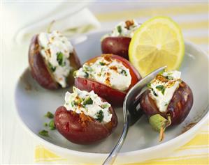 Plums stuffed with quark