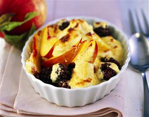 Blackberry and nectarine gratin