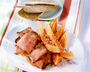 Roast beef with papaya