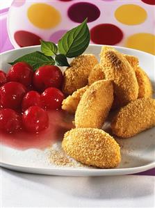 Semolina dumplings with cherries