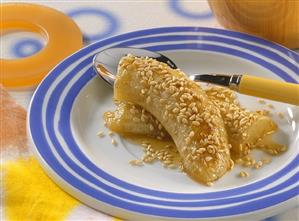 Fried bananas with honey and sesame