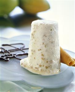 Banana and peanut semifreddo