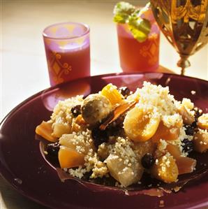 Bulgur wheat salad with dried fruit