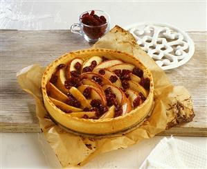 Apple tart with cranberries