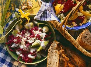 Red cabbage salad with leeks, pears & beetroot with oranges (1)