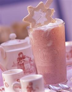 Strawberry milkshake with cream rosette & ice star on stick (2)