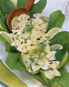 Pasta with sorrel, cucumber, limes (pasta alla pisana, 2)