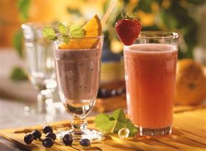 Blueberry-yoghurt drink & strawberry & orange shake